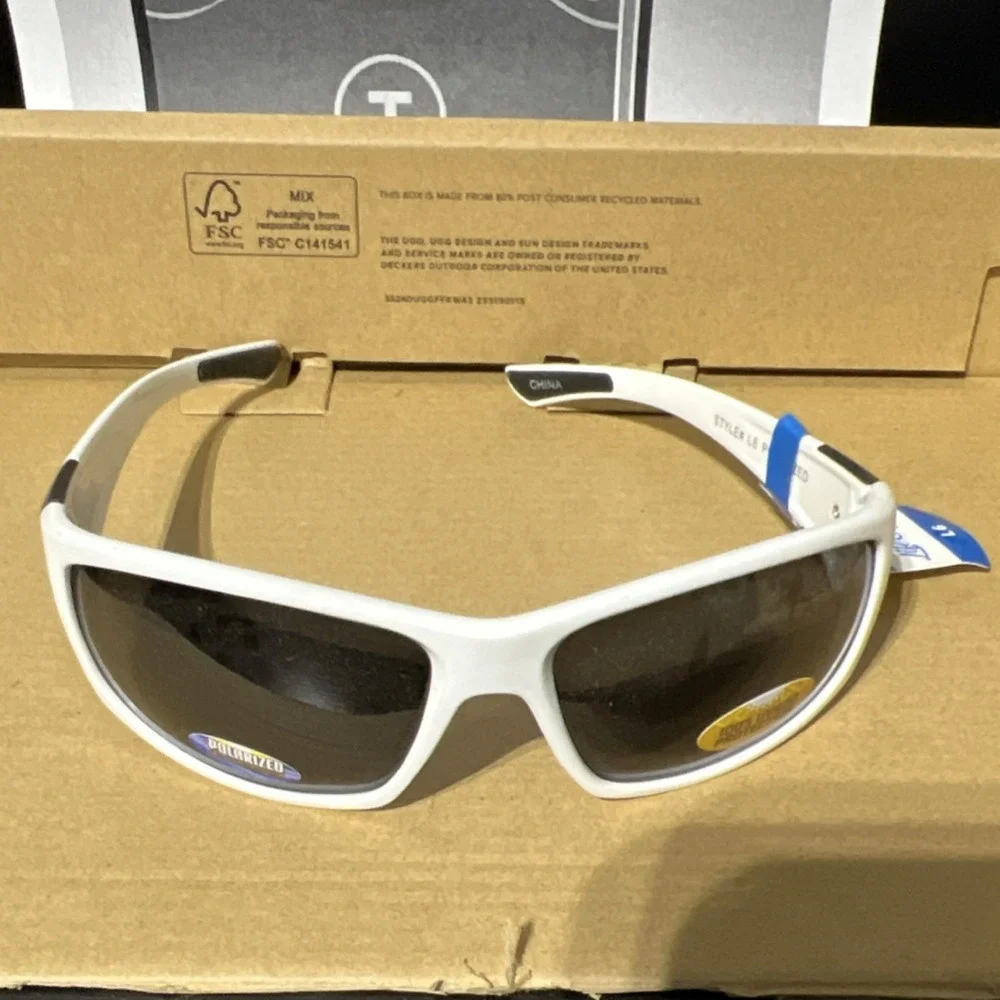 24/7Life Men's Wrap Polarized Sunglasses,Plastic Frame, Gray Lenses